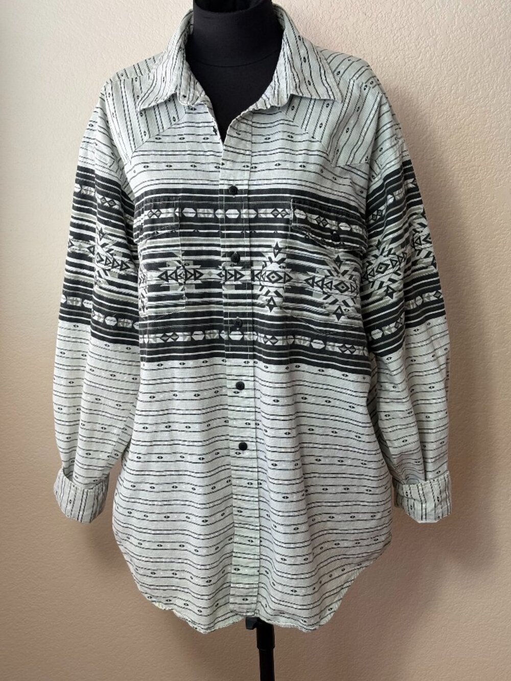 Western Plains Trading Co Shirt XL 100% Cotton Southwestern Aztec Button Front